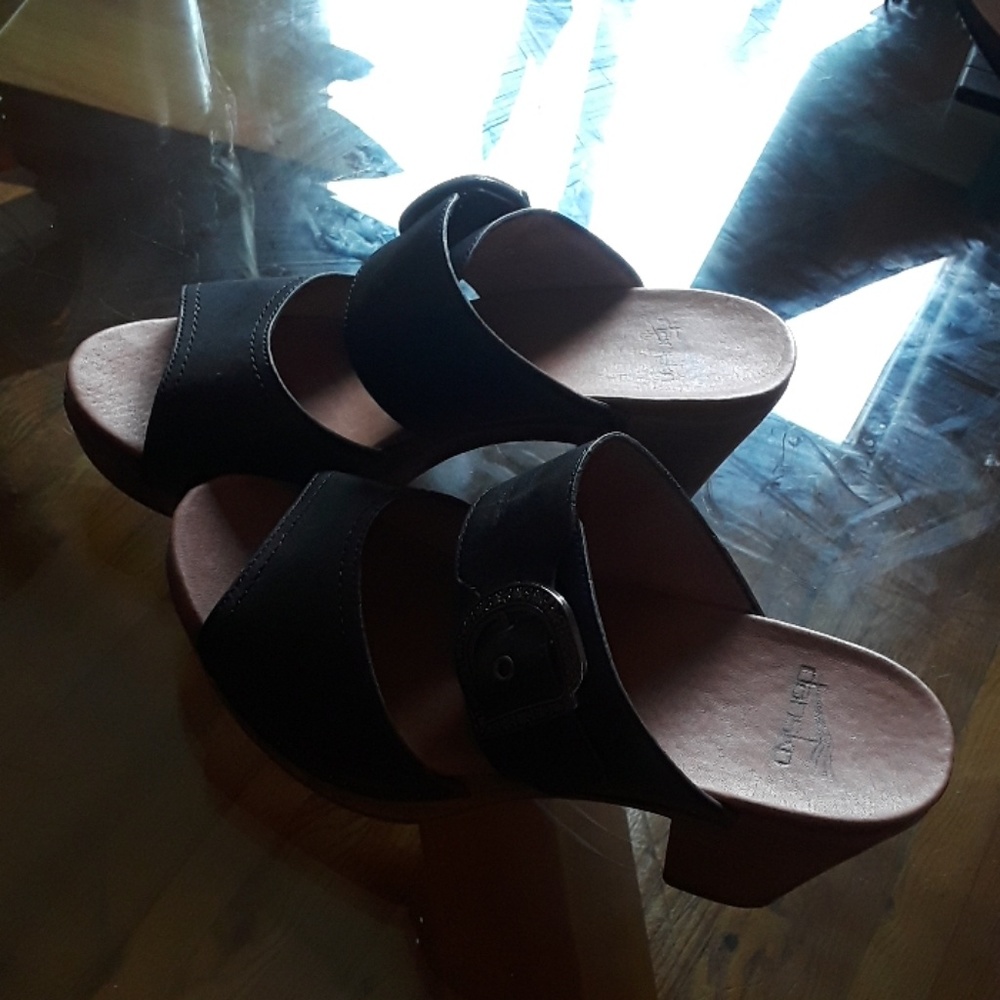 Blacksandle size9 dansko brandnew